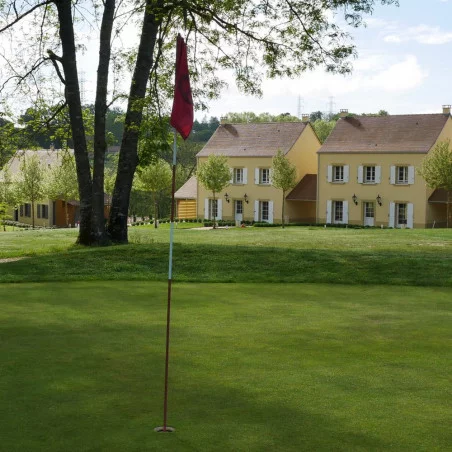 Golf du Château les Merles image 1