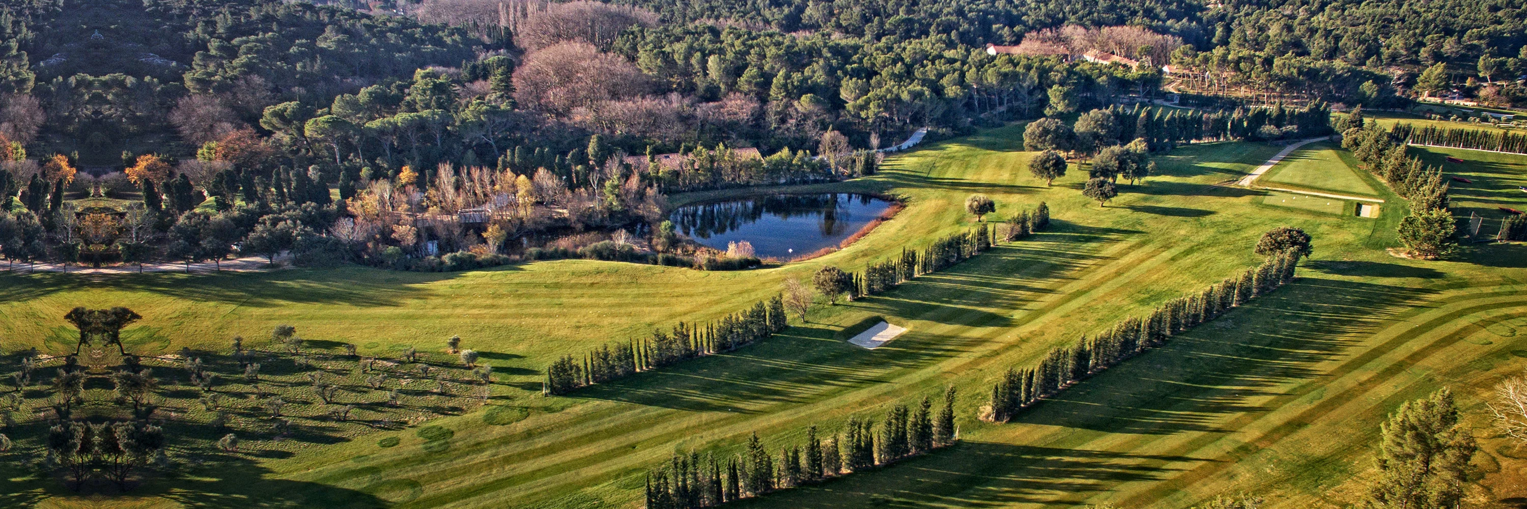 Les Baux-de-Provence (13) - Séjour golf 4 Jrs/3 Nts/3 Jrs avec stage VIP au 5* Domaine de Manville  - 3 green-fee sur deux golfs
