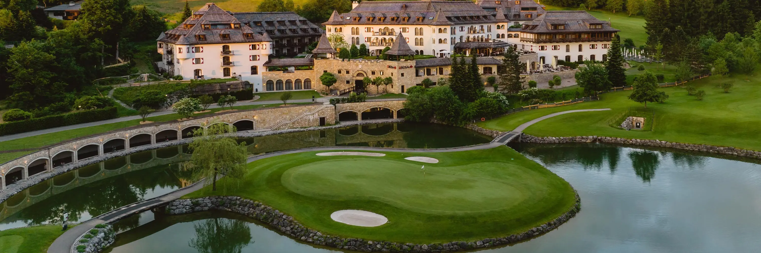 Séjour Golf VIP – Autriche A-ROSA Kitzbühel Golf Resort 5★ 5 Jours / 4 Nuits – Demi-Pension – 3 Green-Fees