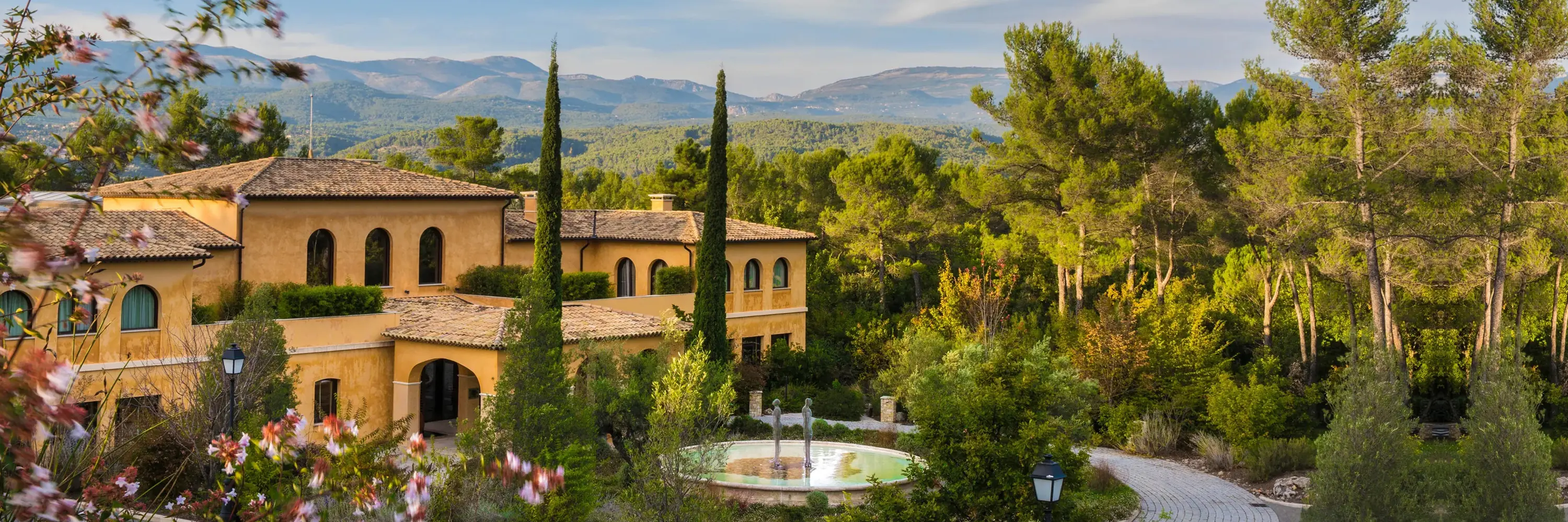 Golf de Terre Blanche (83) - Séjour golf de 3 jours / 2 nuits avec un stage 2 jours en VIP DUO avec Lionel BERARD