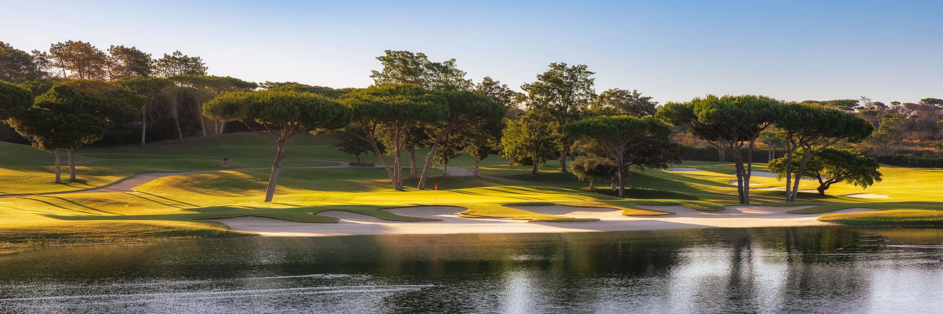 Séminaire golf en Algarve - Séjour golf de 6 Jrs 5 Nts au Pine Cliffs Hotel avec 4 green-fee.
