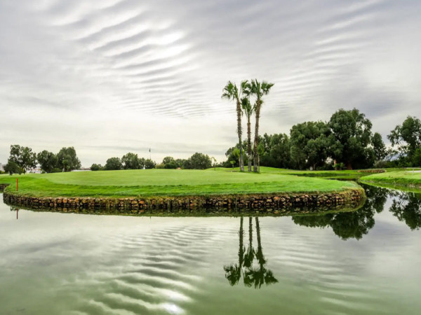 Golf à Saïdia – Séjour golf, cours, tee time & séminaire au Maroc
